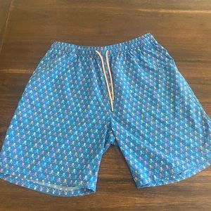 Peter Millar XL swim trunks - pirate print